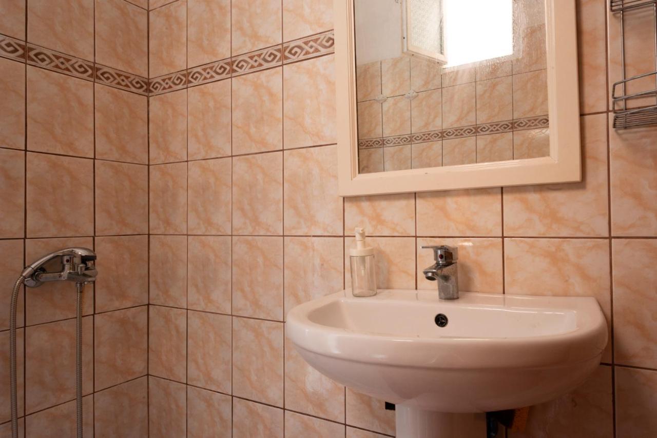 הימארה Janakis Apartments מראה חיצוני תמונה