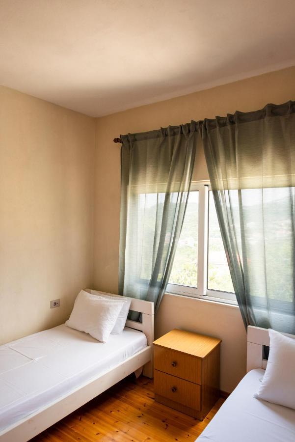 הימארה Janakis Apartments מראה חיצוני תמונה