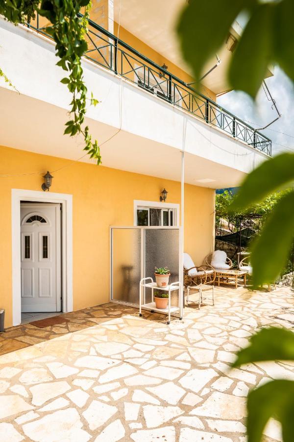 הימארה Janakis Apartments מראה חיצוני תמונה