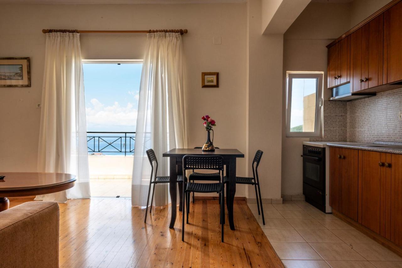 הימארה Janakis Apartments מראה חיצוני תמונה